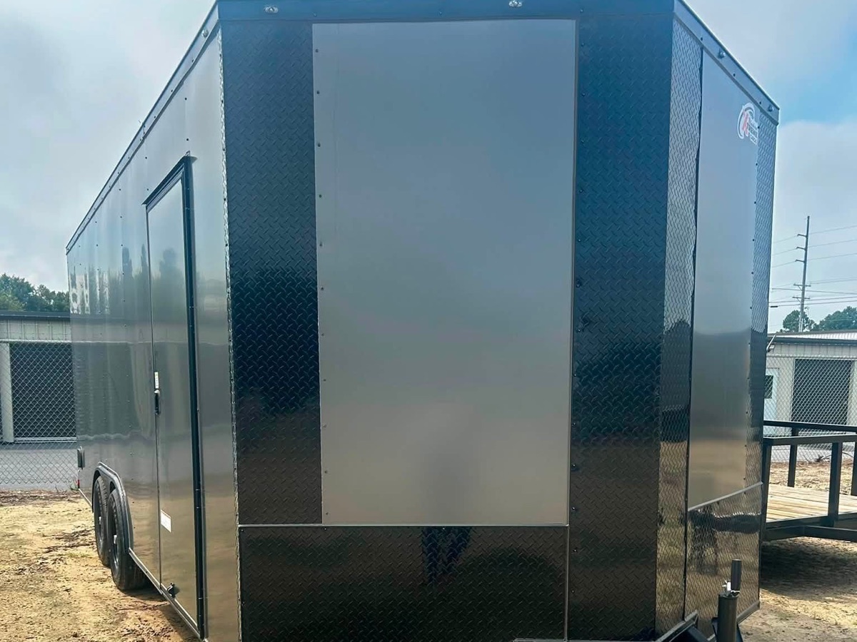 8.5′ × 20′ Enclosed Cargo