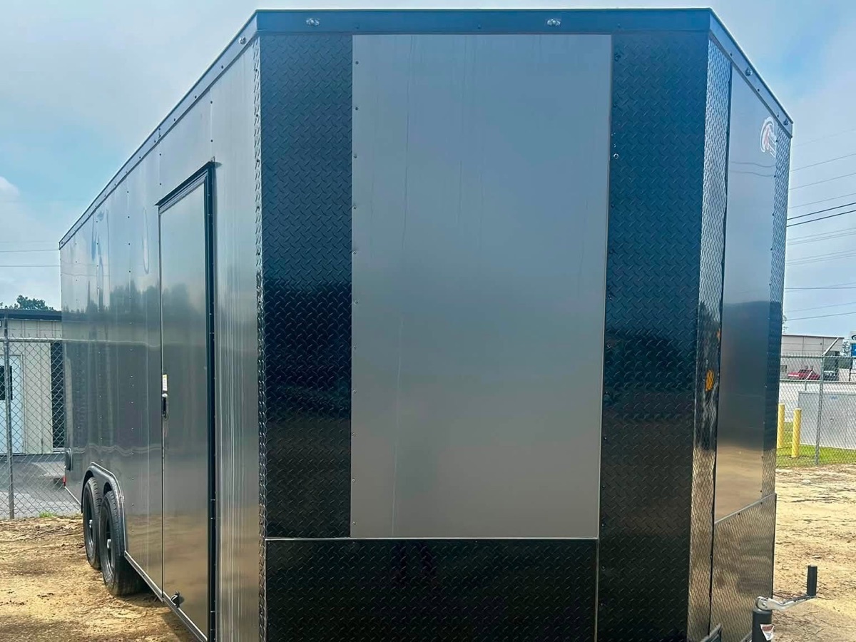 8.5′ × 20′ Enclosed Cargo